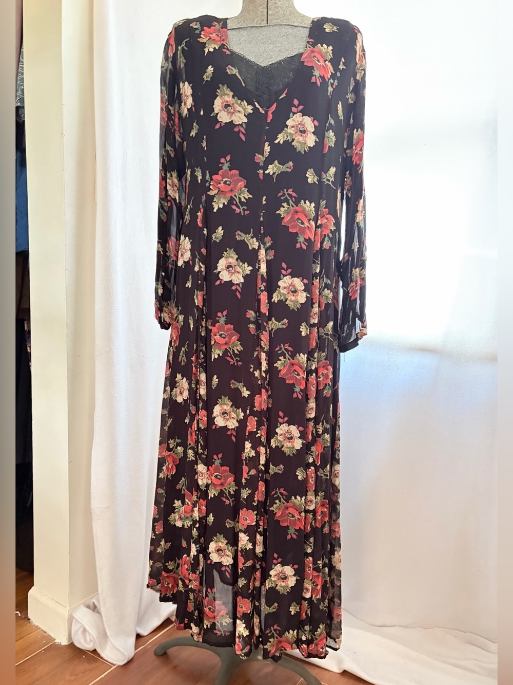 VTG 90s Nostalgia black floral crinkle rayon maxi dress